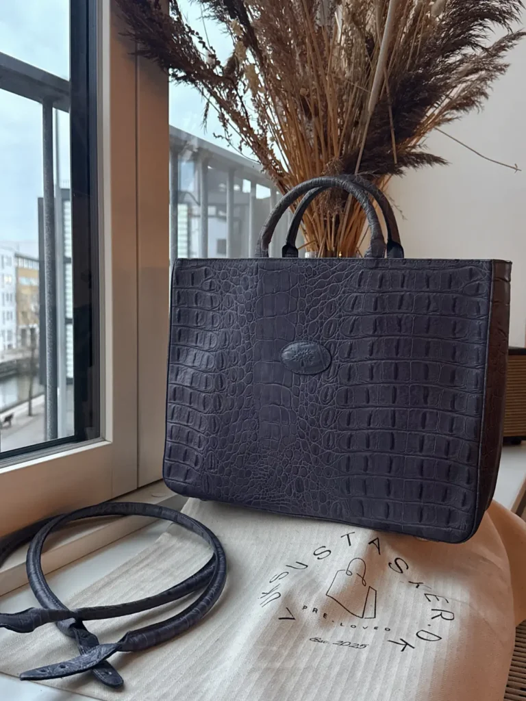Mulberry Congo Tote – Sjælden vintage model i blåviolet Congo-læder med korte og lange hanke – med plads til A4 og laptop