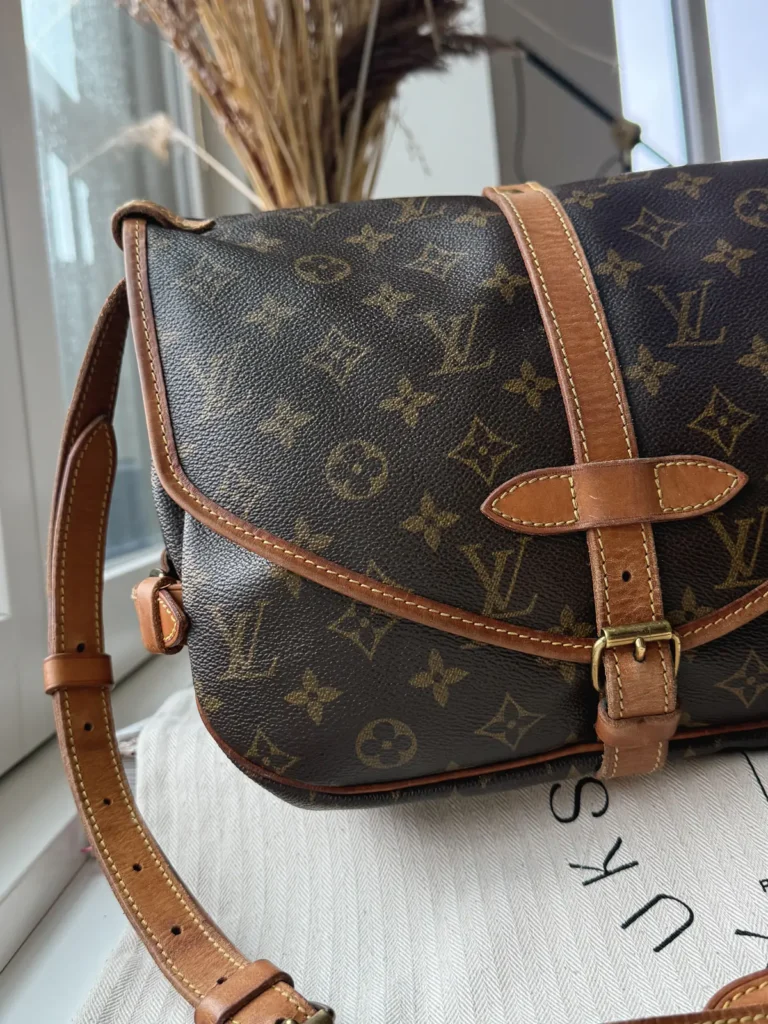 Louis Vuitton Saumur 30 vintage skuldertaske i Monogram Canvas med Vachetta-læder