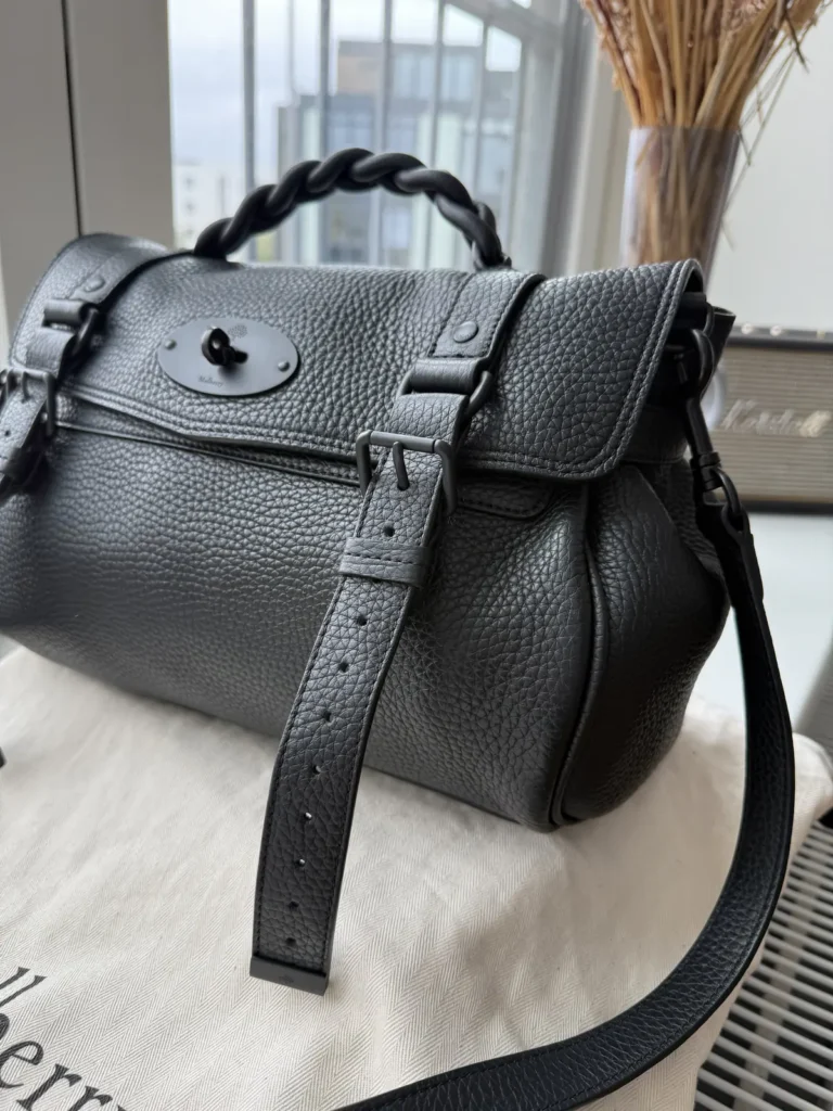 Mulberry Oversized Alexa Skuldertaske & Crossbody i Black Heavy Grain Leather