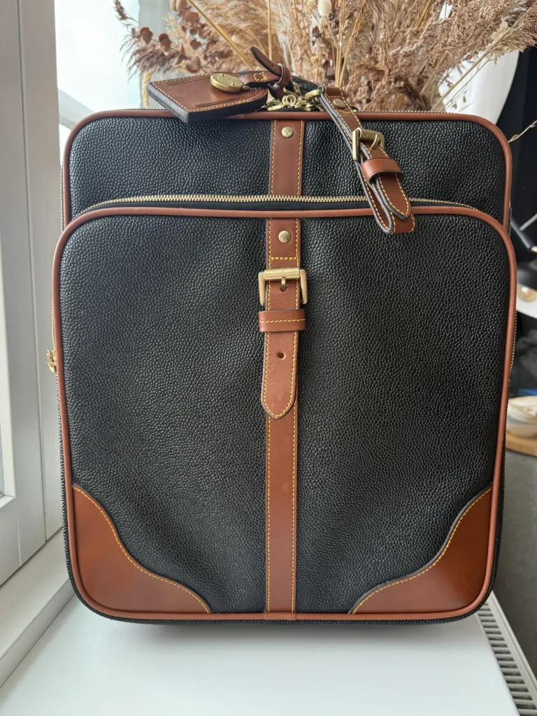 Mulberry Cabin Size Suitcase Rejsekuffert i sort Scotchgrain med cognacfarvede læderdetaljer